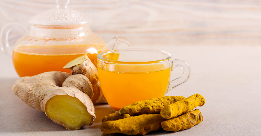 Uma das formas mais populares de desfrutar dos benefícios da cúrcuma é através do Golden Milk, uma bebida quente e reconfortante.